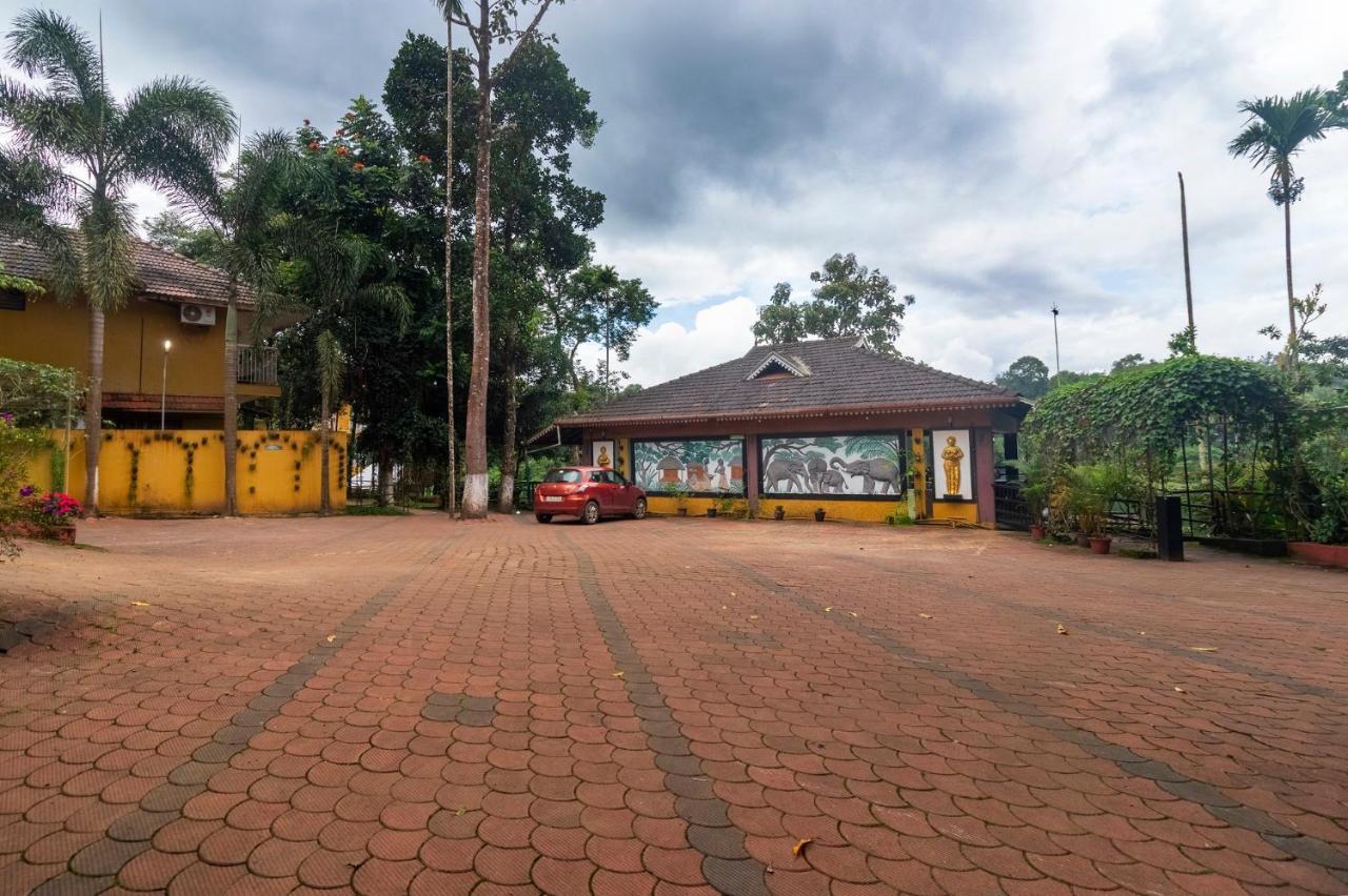 Karapuzha Village Resort Ваянад Екстериор снимка