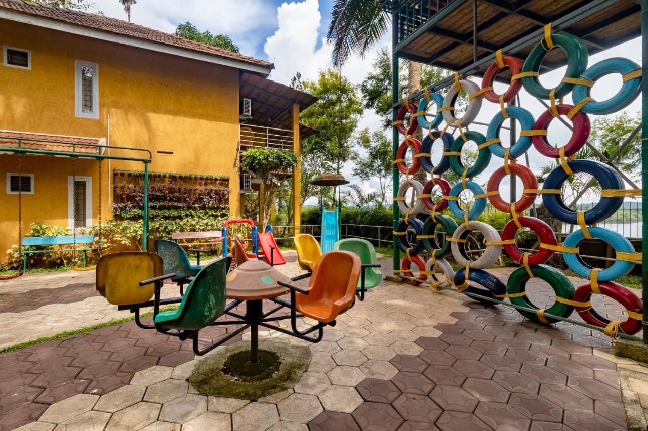 Karapuzha Village Resort Ваянад Екстериор снимка