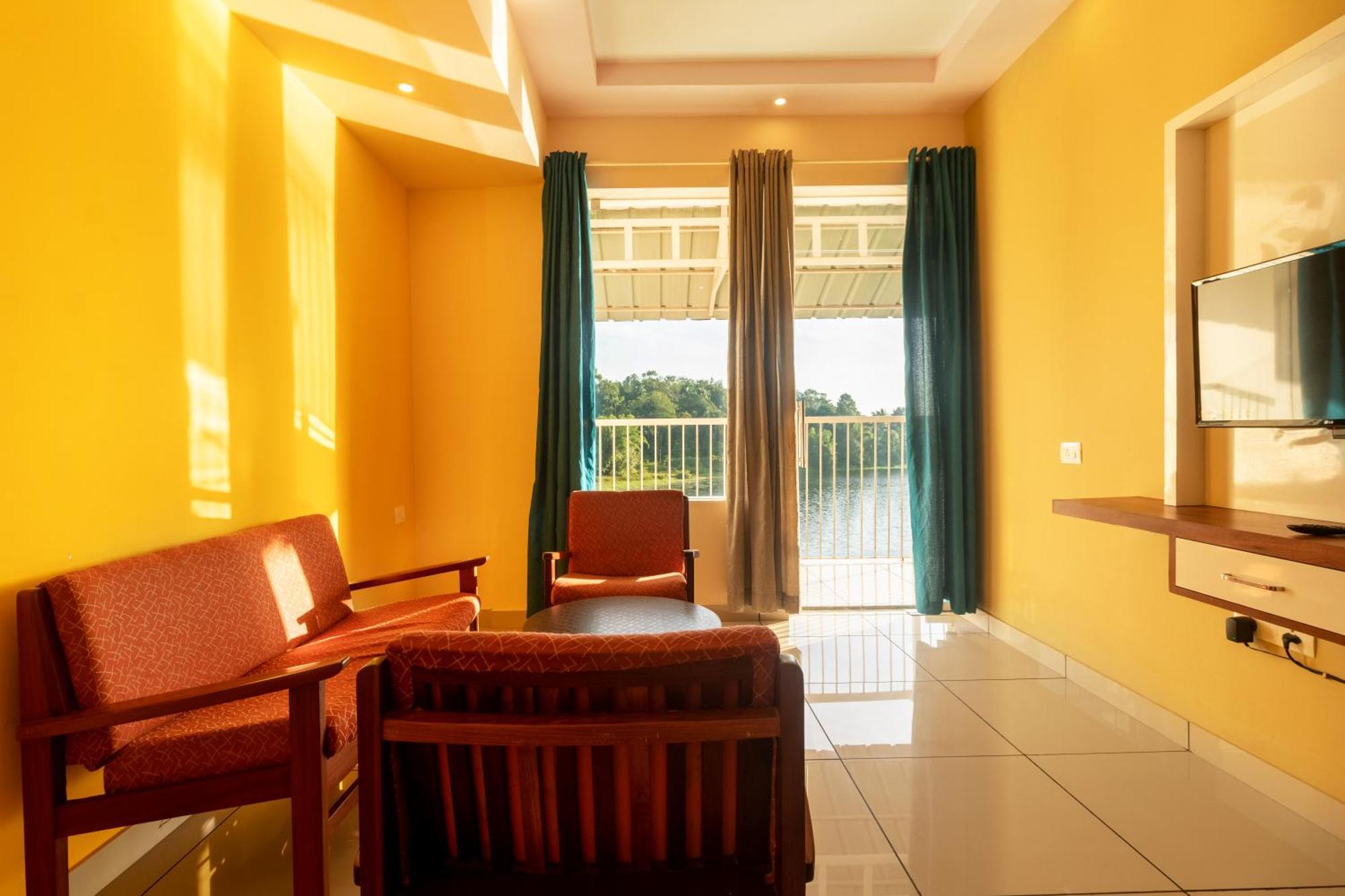 Karapuzha Village Resort Ваянад Екстериор снимка